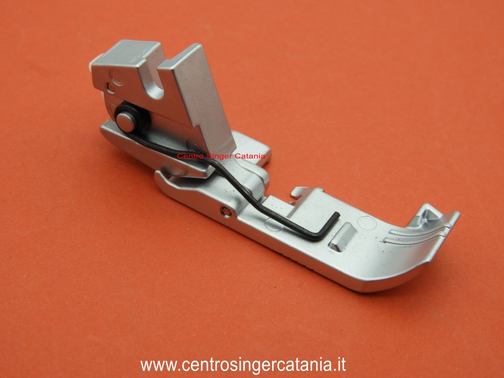 PIEDINO PFAFF ( PI/PF AB 21 ) TAGLIACUCI